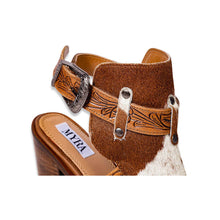 Load image into Gallery viewer, Cora Jo Boot In Light Caramel Hide