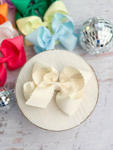Load image into Gallery viewer, 4.5" Classic Scalloped Hair Bow | Clip or Headband