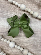 Load image into Gallery viewer, 4.5" Classic Scalloped Hair Bow | Clip or Headband