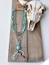 Load image into Gallery viewer, 3 layered Western Style Turquoise Stone Pendant Necklace Set