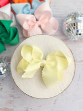 Load image into Gallery viewer, 4.5" Classic Scalloped Hair Bow | Clip or Headband